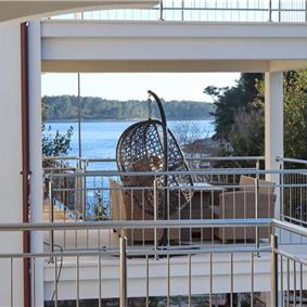 6 Bedroom Beachfront Villa with Heated Pool near Vela Luka on Korcula Island, Sleep 12